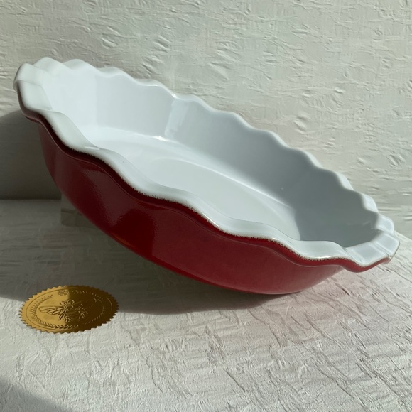Emile Henry 10” Ceramic Pie Baking Dish Ruffled Rim Pie Plate Red - Picture 1 of 10